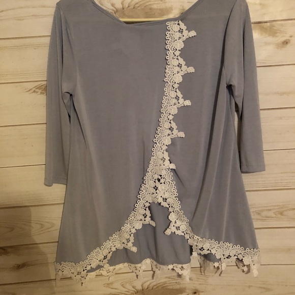 Open back flare shirt - Picture 2 of 2